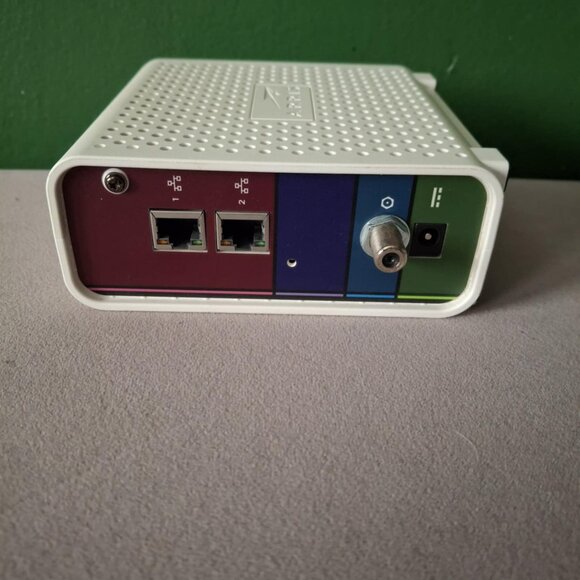 Arris Surf Board Modem SBF6700-AC - Picture 2 of 3